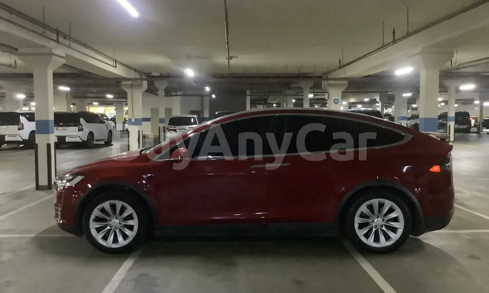 Vehicle photo 4