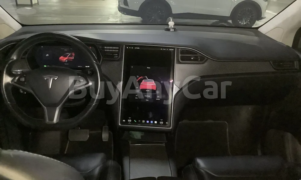Vehicle photo 8