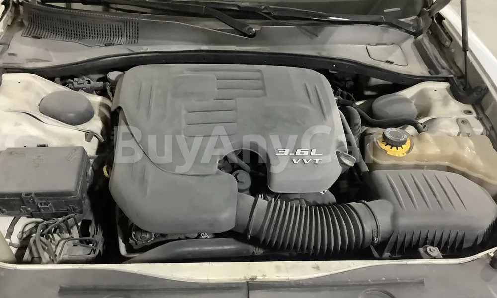 Vehicle photo 7