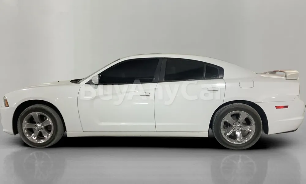 Vehicle photo 4