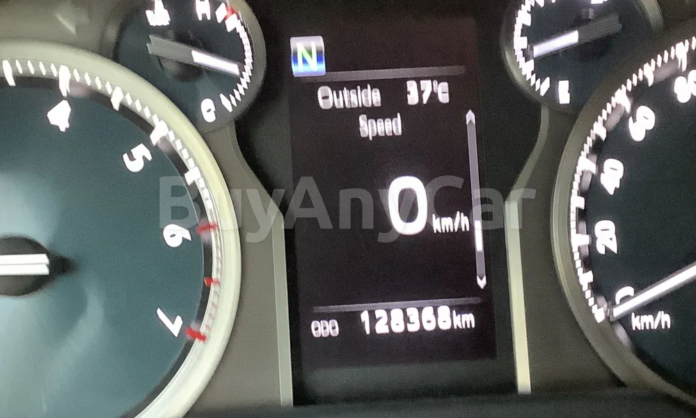 Vehicle photo 7
