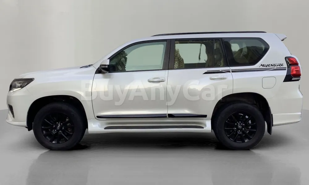 Vehicle photo 4