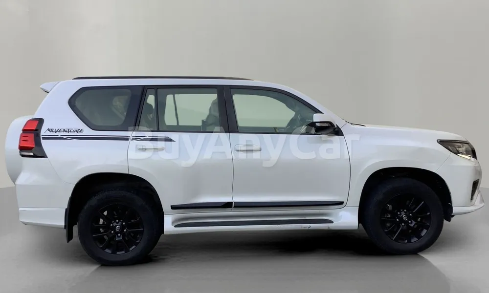 Vehicle photo 3