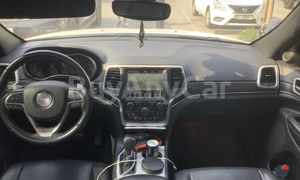 Vehicle photo 8