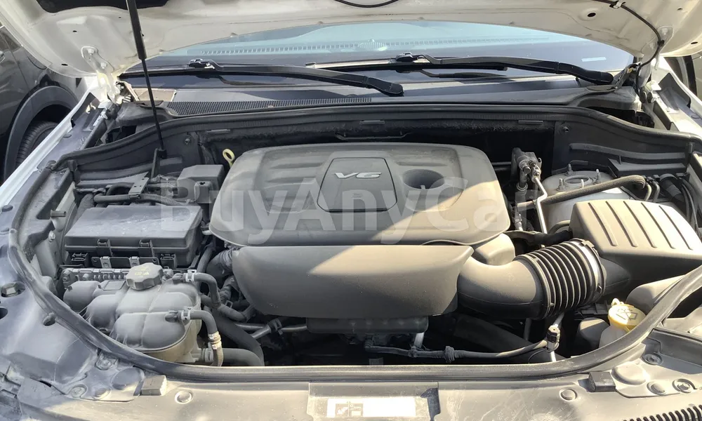 Vehicle photo 6