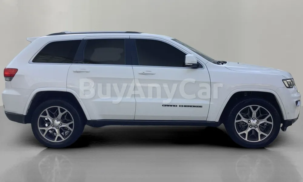 Vehicle photo 3