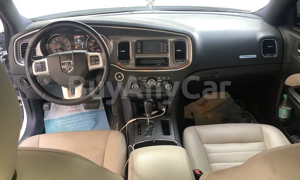 Vehicle photo 8