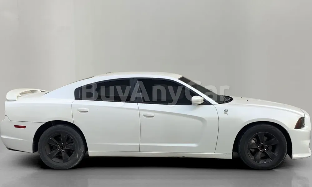 Vehicle photo 3