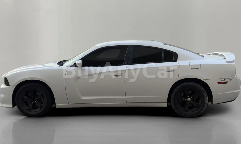 Vehicle photo 4