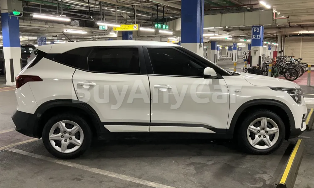Vehicle photo 3