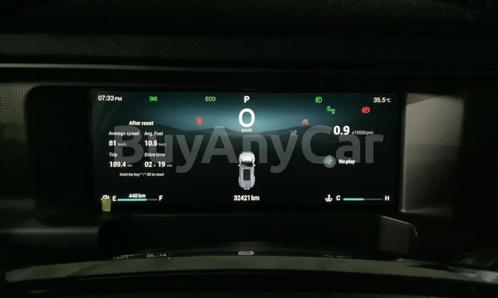 Vehicle photo 6