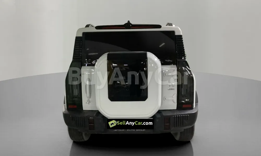Vehicle photo 2
