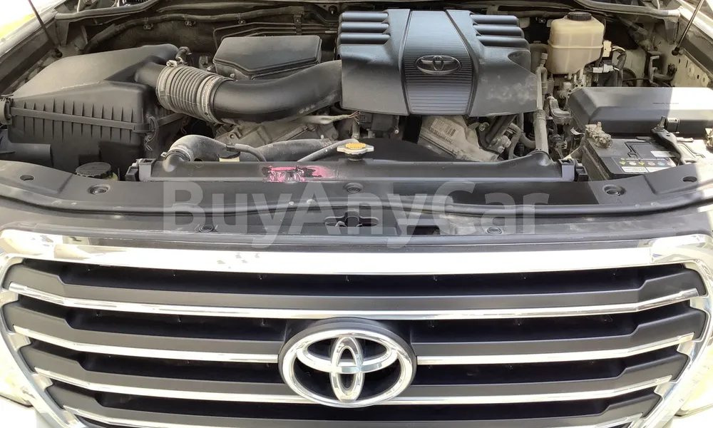 Vehicle photo 6
