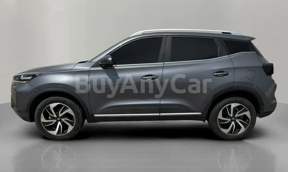 Vehicle photo 4
