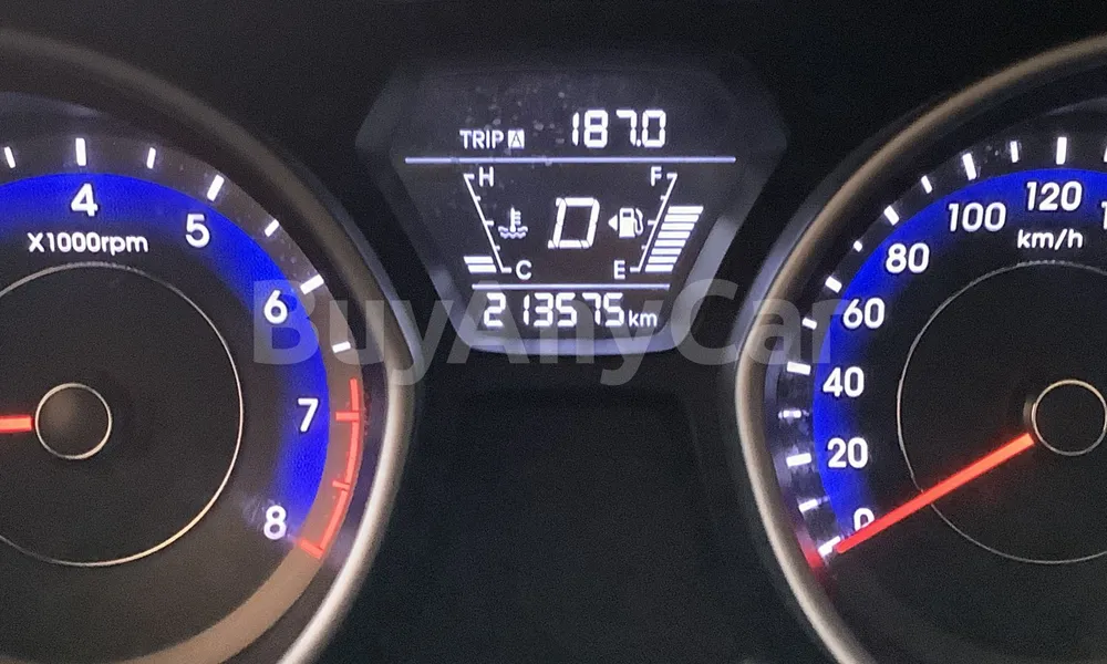 Vehicle photo 6