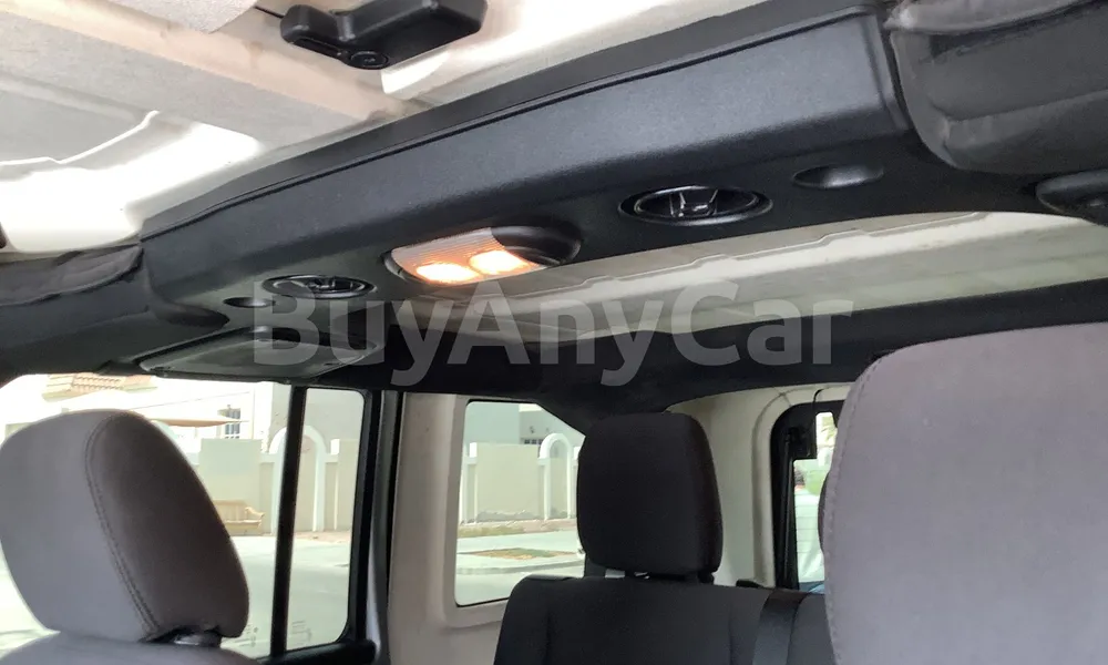 Vehicle photo 9