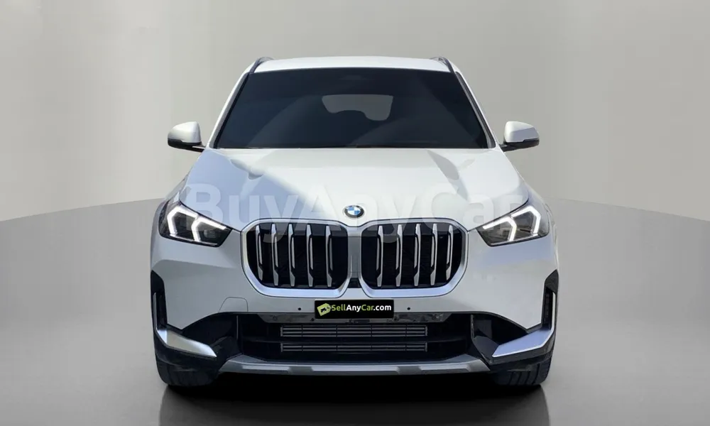 Vehicle photo 1