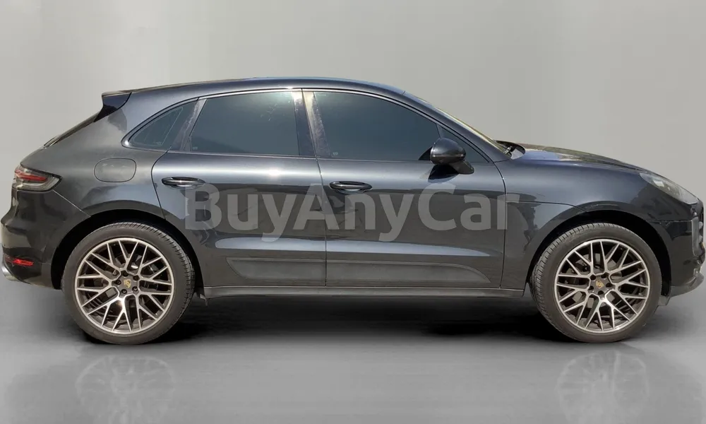 Vehicle photo 3