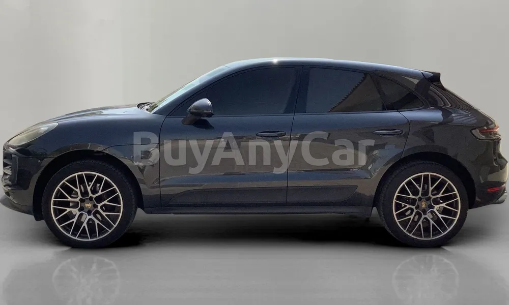 Vehicle photo 4