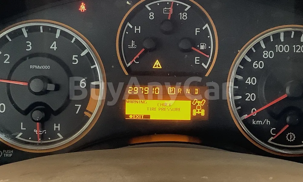 Vehicle photo 5