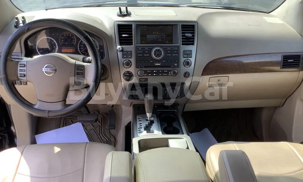 Vehicle photo 9