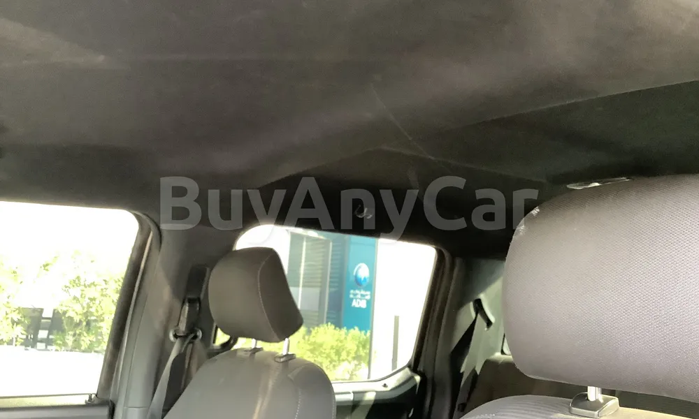 Vehicle photo 9