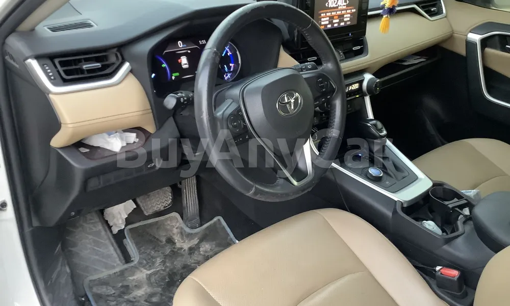 Vehicle photo 7