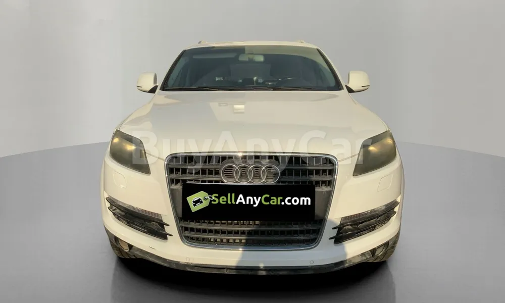 Vehicle photo 1