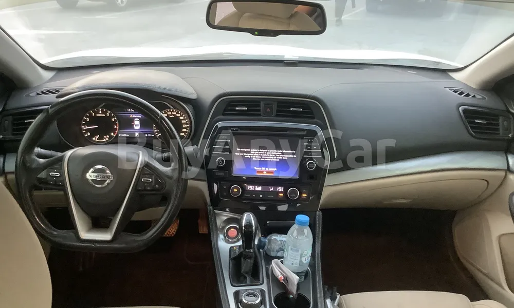 Vehicle photo 7