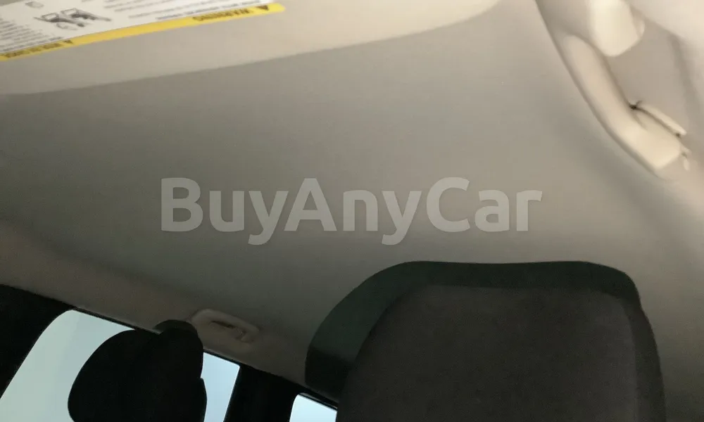 Vehicle photo 8