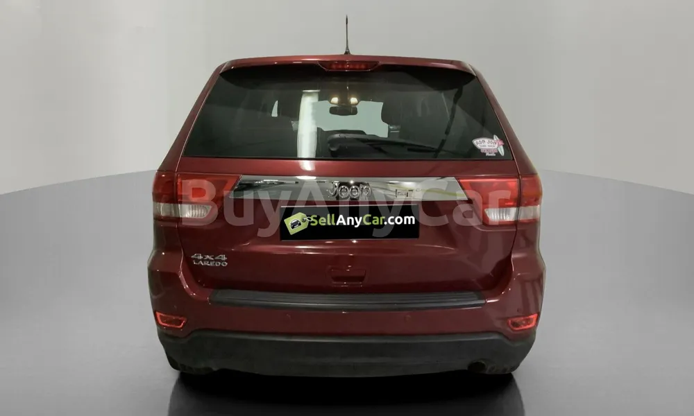 Vehicle photo 2