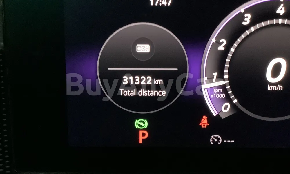 Vehicle photo 7