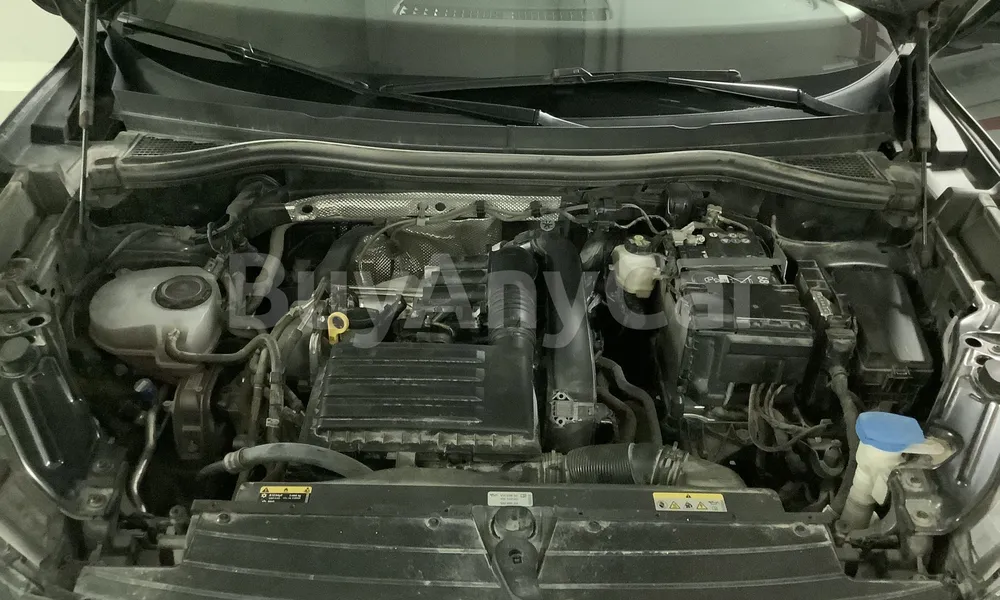Vehicle photo 6
