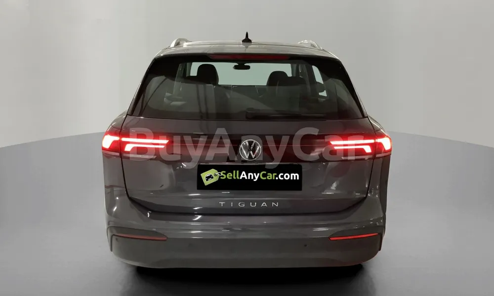 Vehicle photo 2