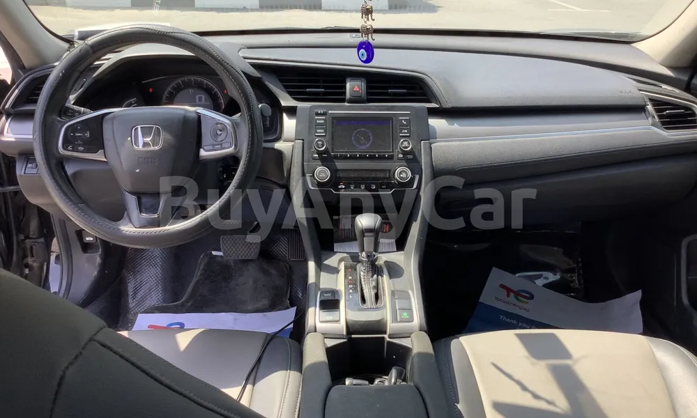 Vehicle photo 8