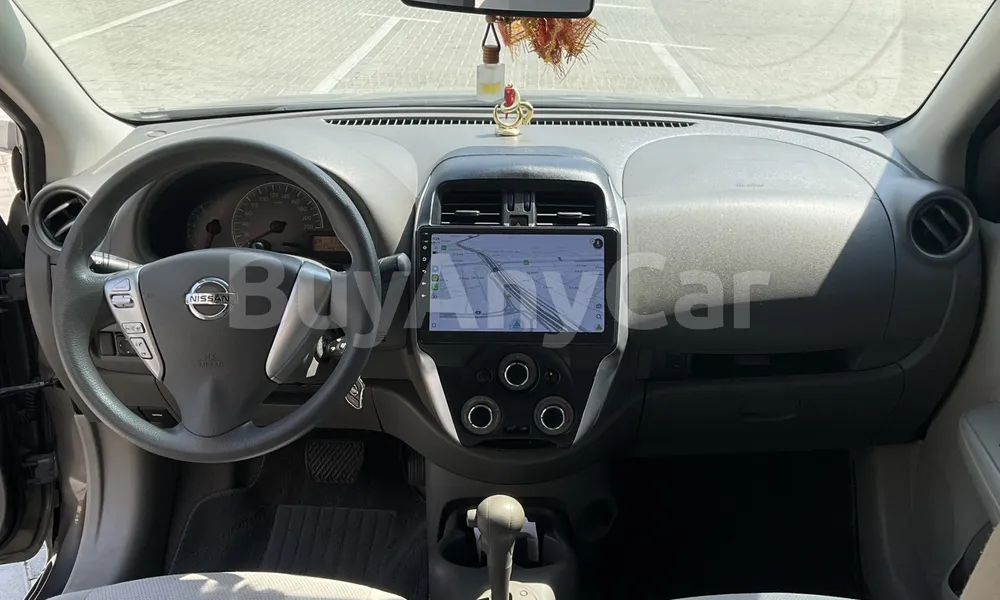 Vehicle photo 8