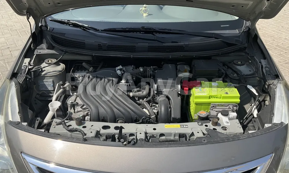 Vehicle photo 6