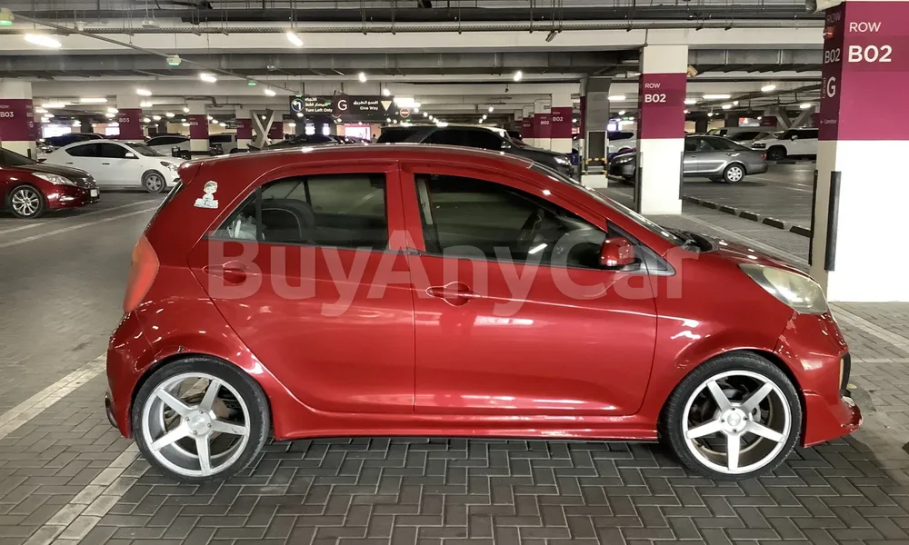 Vehicle photo 4