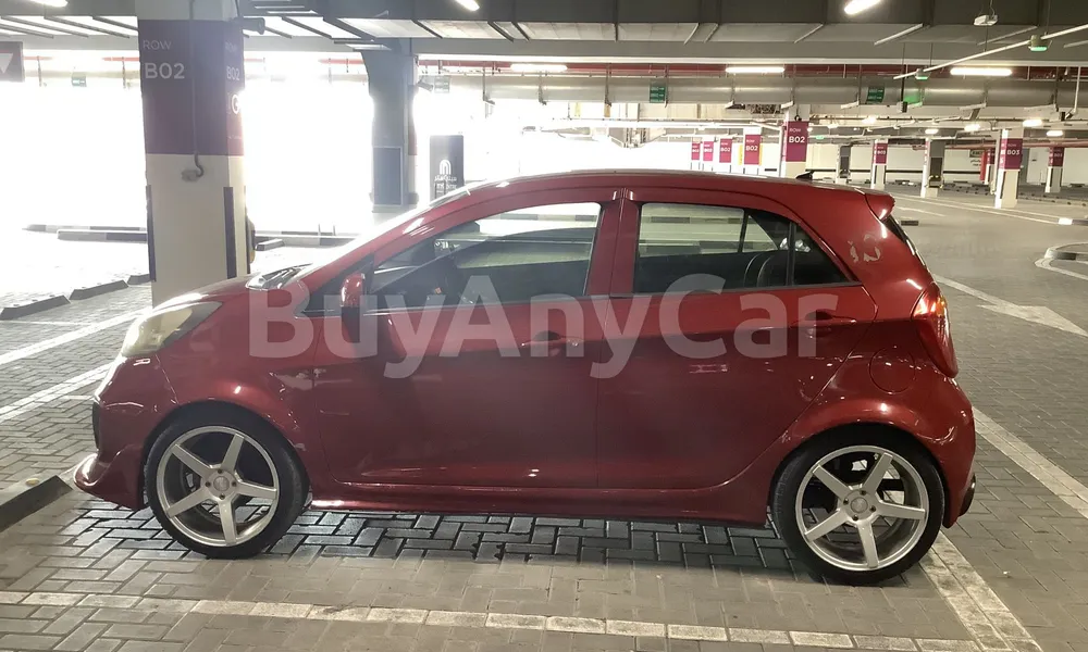 Vehicle photo 3
