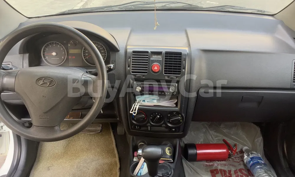Vehicle photo 8