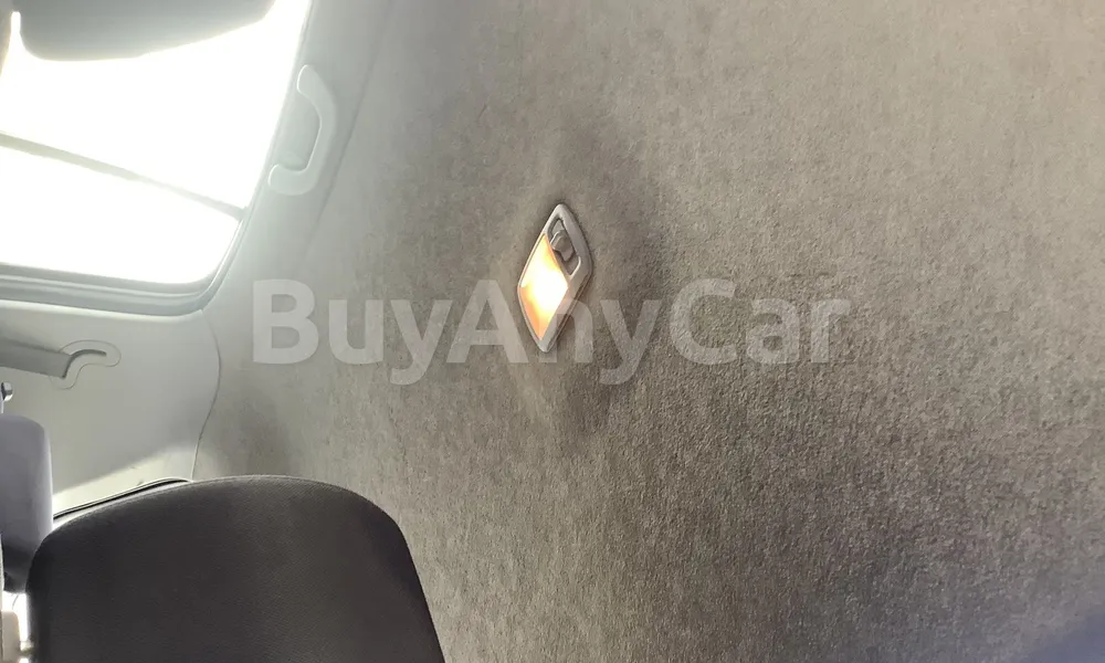 Vehicle photo 9