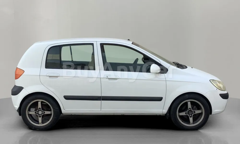 Vehicle photo 4