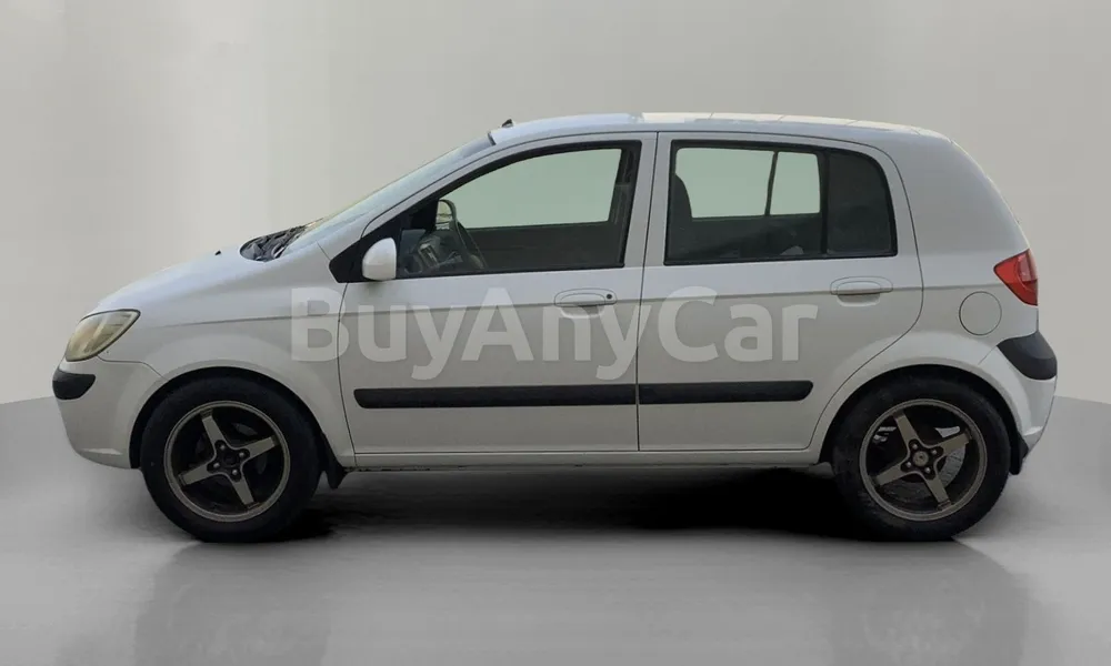 Vehicle photo 3