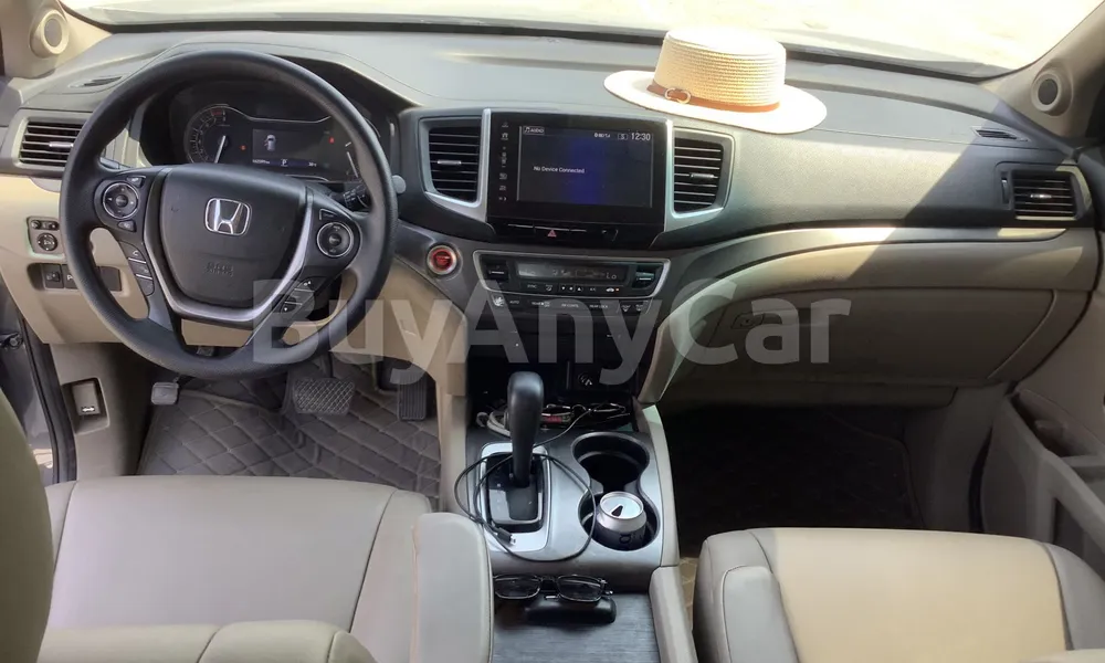 Vehicle photo 11