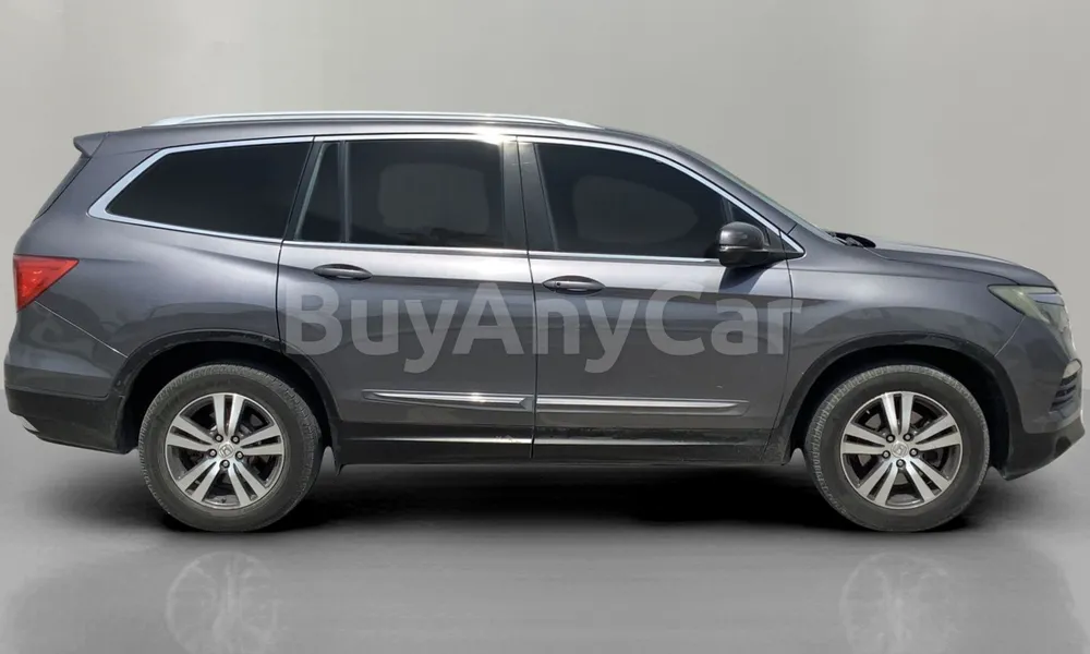 Vehicle photo 5