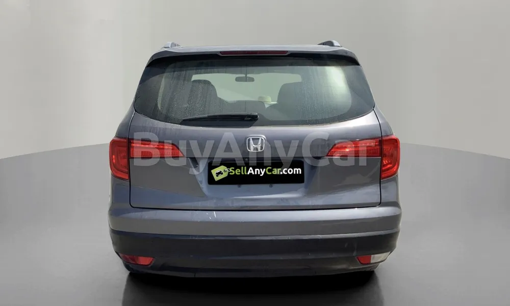 Vehicle photo 3