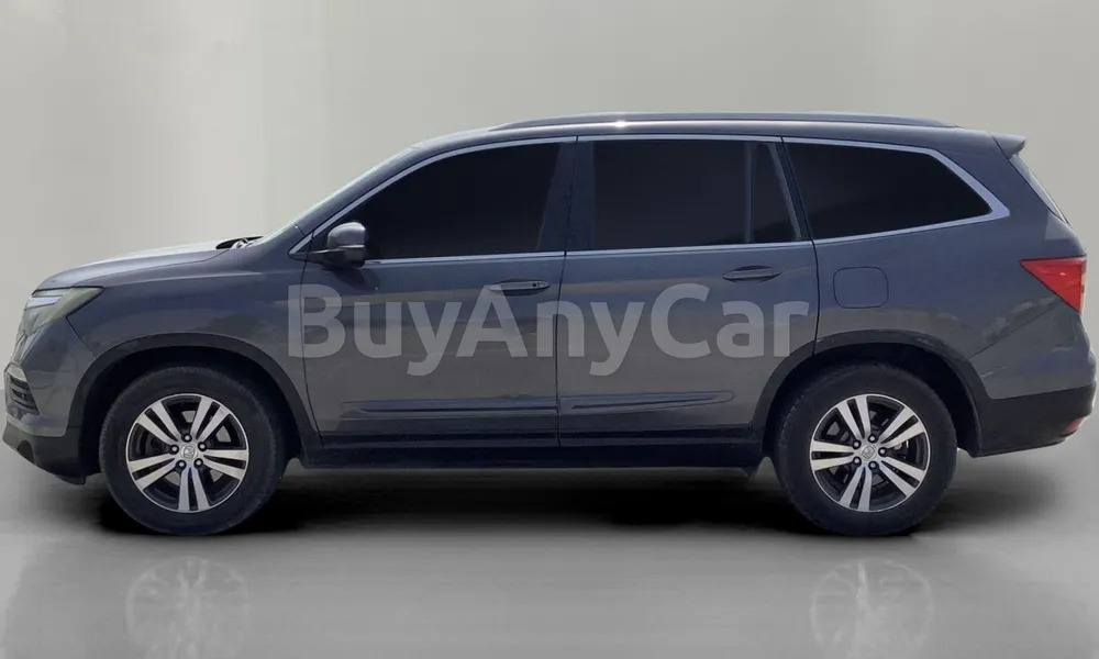 Vehicle photo 6