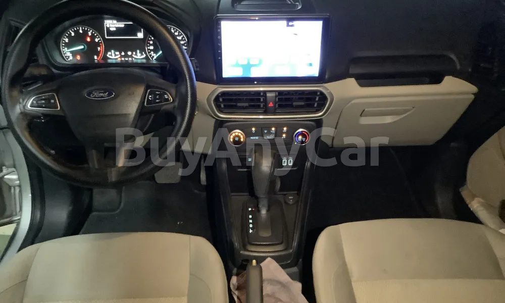 Vehicle photo 8