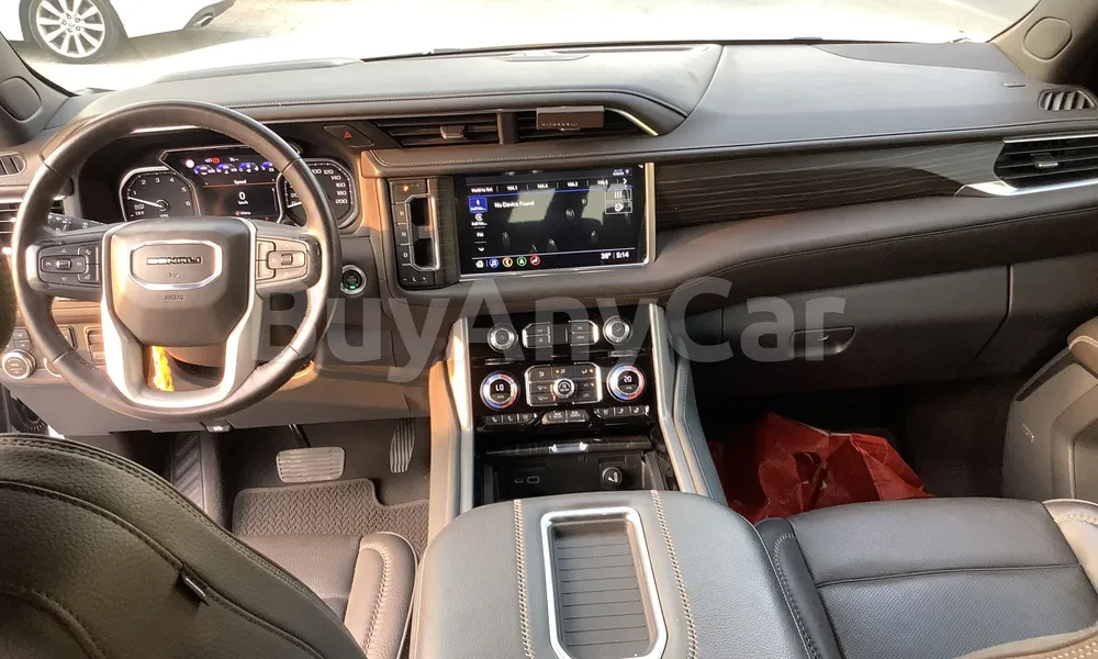 Vehicle photo 9