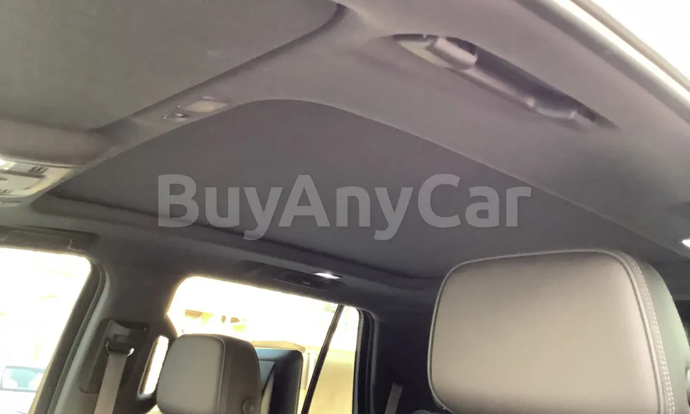 Vehicle photo 8